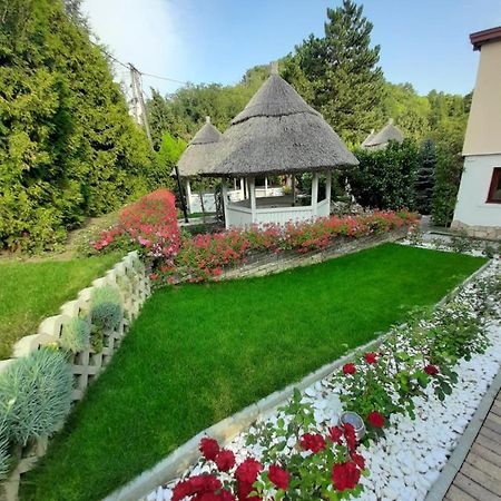 Bed and Breakfast Rozsakert Vendeghaz Сіглігет Екстер'єр фото