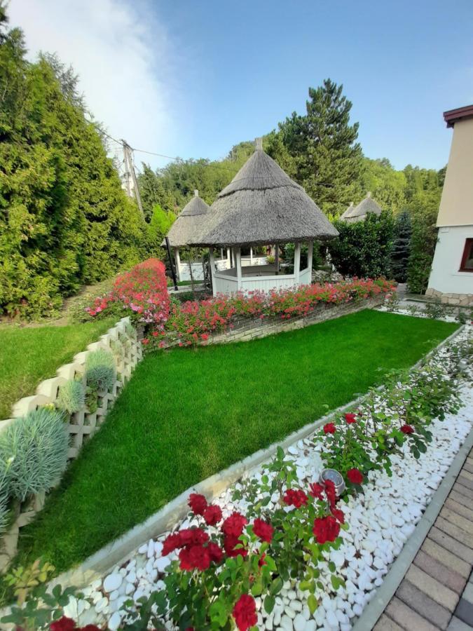 Bed and Breakfast Rozsakert Vendeghaz Сіглігет Екстер'єр фото