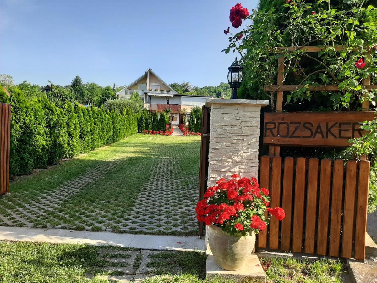 Bed and Breakfast Rozsakert Vendeghaz Сіглігет Екстер'єр фото