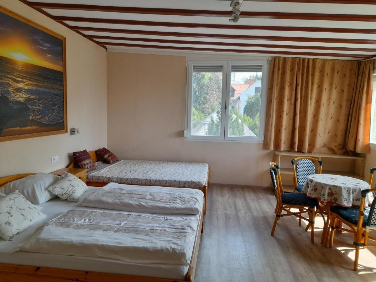Bed and Breakfast Rozsakert Vendeghaz Сіглігет Екстер'єр фото